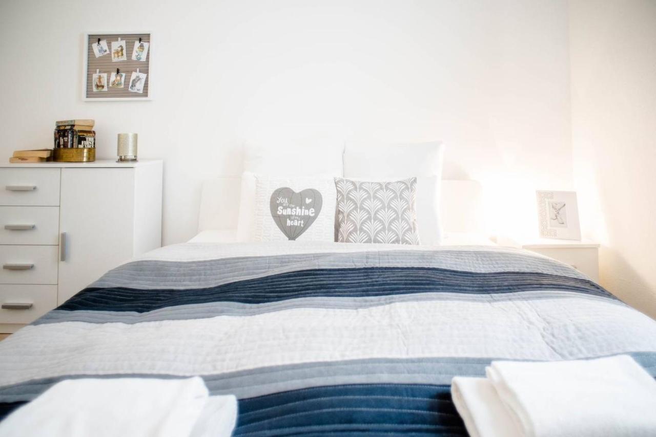 Comfy, Renewed 3 Bedroom Apt In Center Budapeste Exterior foto